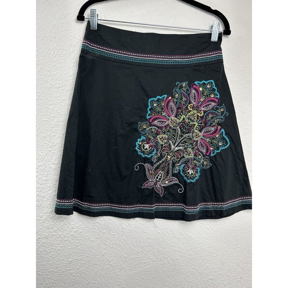 Heart Soul Women's‎ Embroidered Floral Black Skirt Size 5